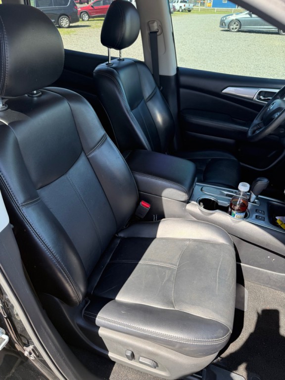 2019 Nissan Pathfinder Image 12