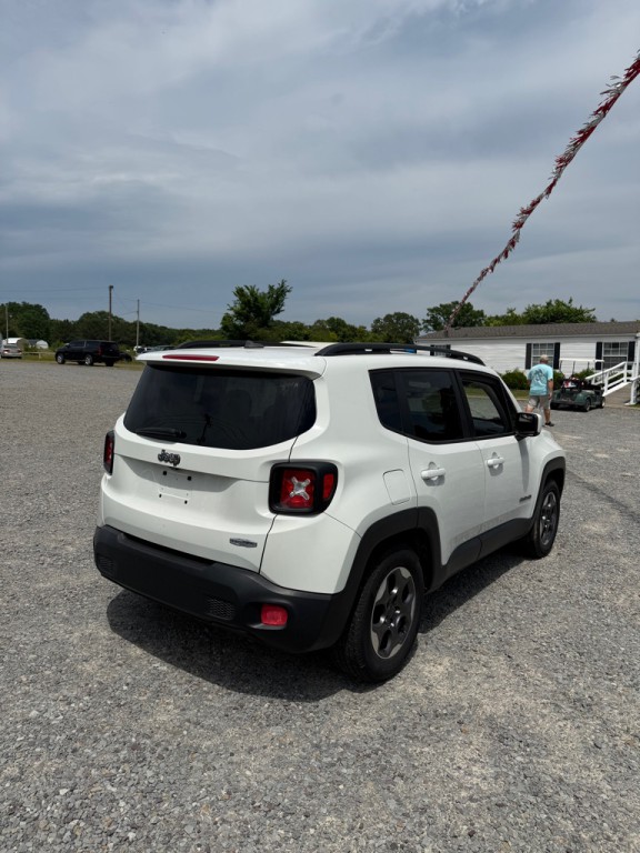 2015 Jeep Renegade Image 4