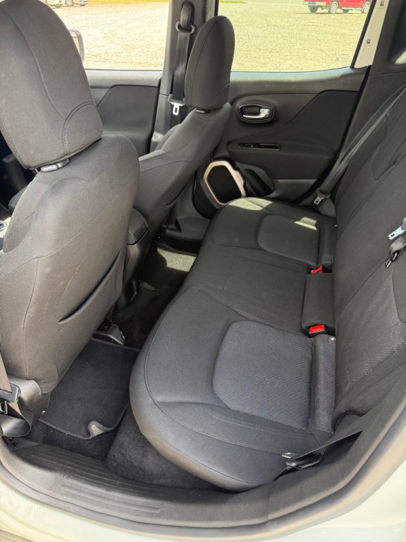 2015 Jeep Renegade Image 7