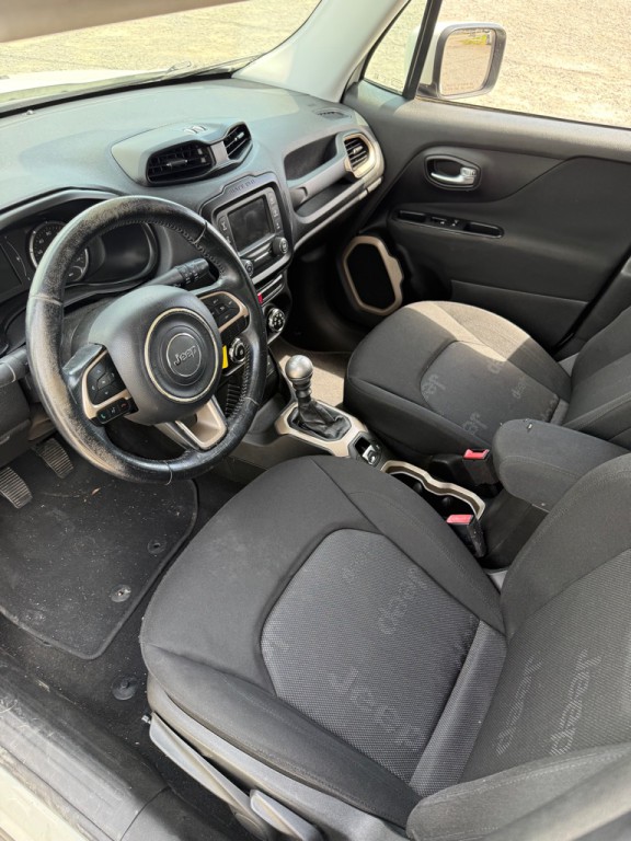 2015 Jeep Renegade Image 8