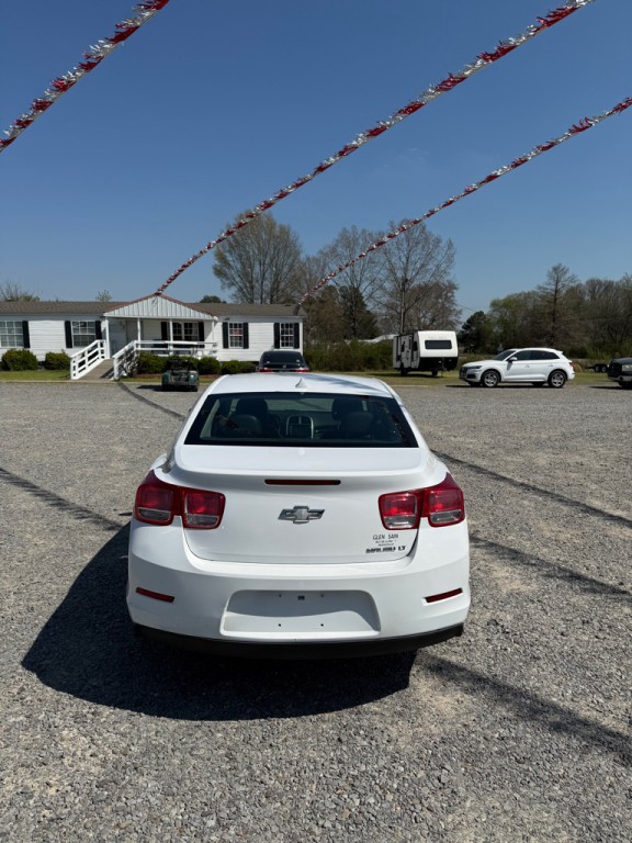 2013 Chevrolet Malibu Image 5