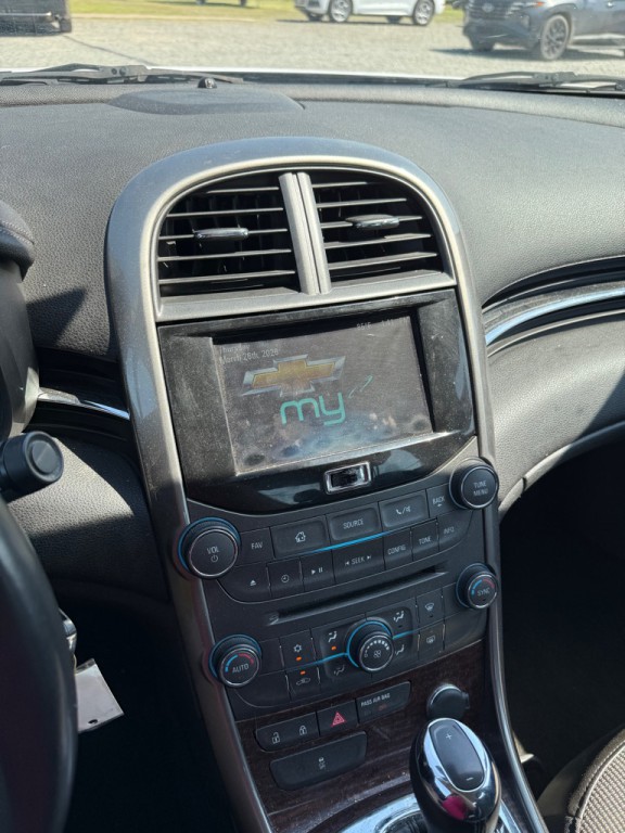2013 Chevrolet Malibu Image 9