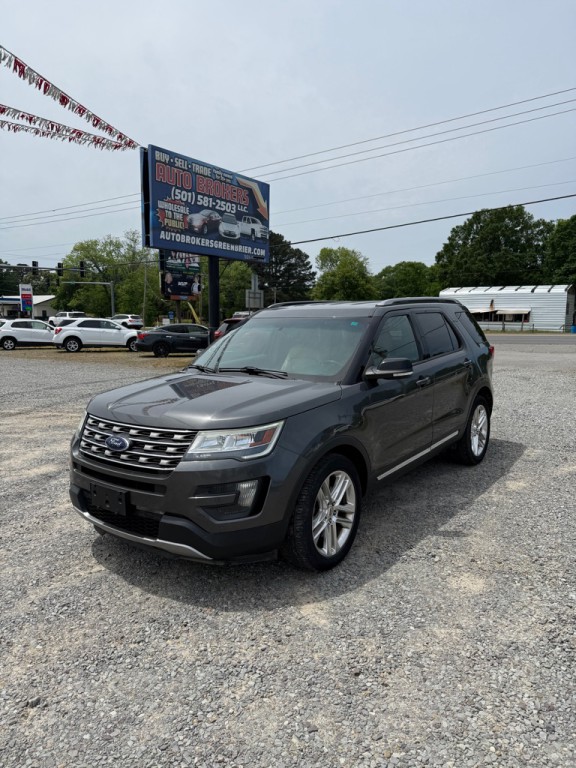 2016 Ford Explorer Image 1