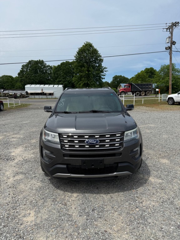 2016 Ford Explorer Image 2
