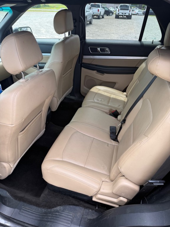 2016 Ford Explorer Image 8