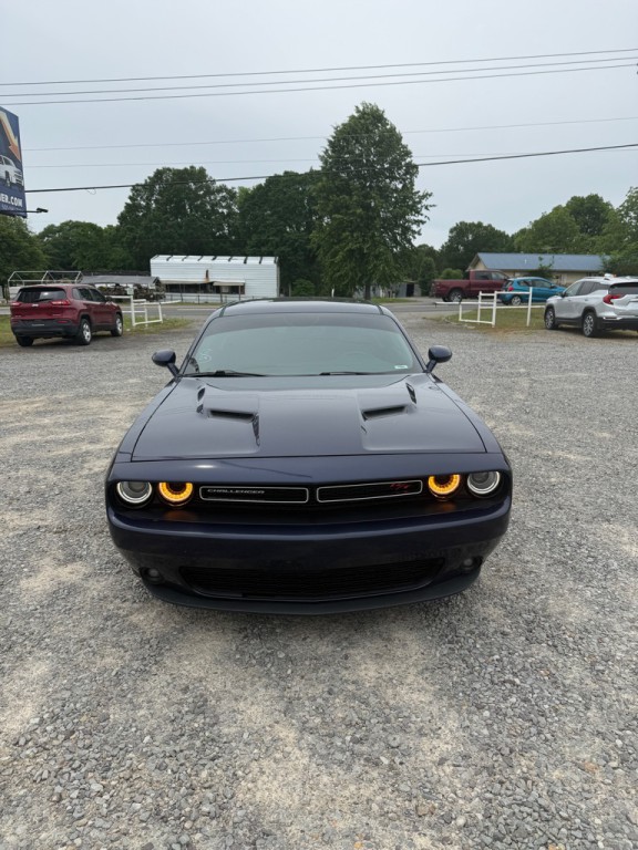2016 Dodge Challenger Image 2