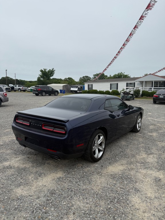 2016 Dodge Challenger Image 4