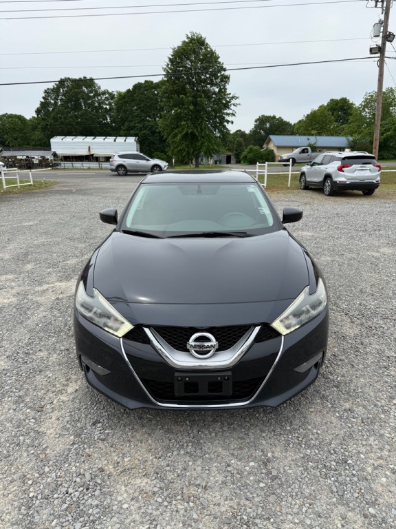 2017 Nissan Maxima Image 2
