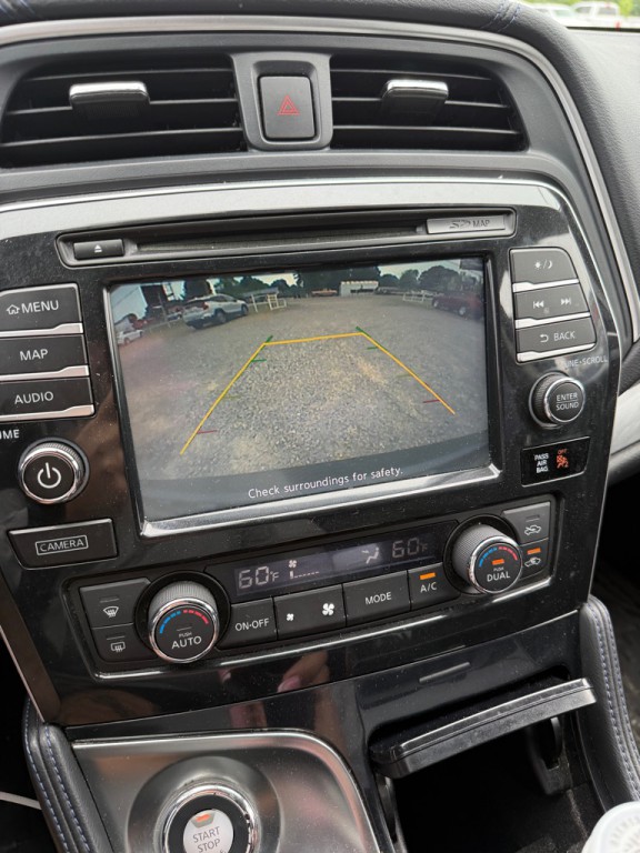 2017 Nissan Maxima Image 9