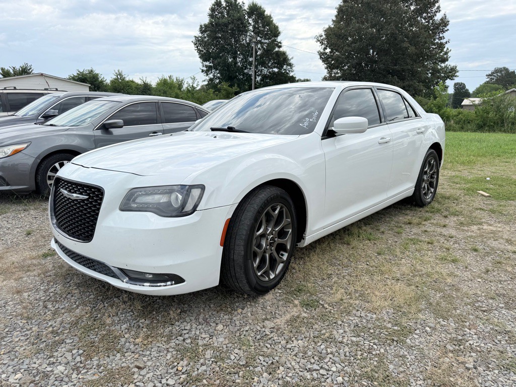 2015 Chrysler 300 Image 6