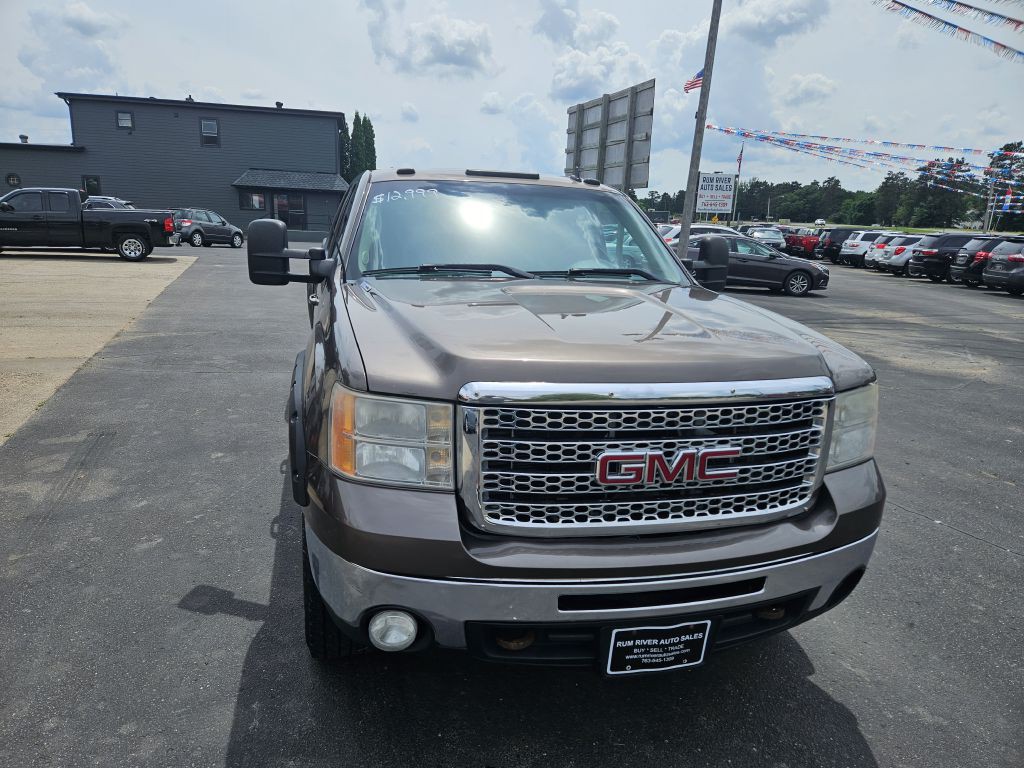 2008 GMC Sierra Image 2