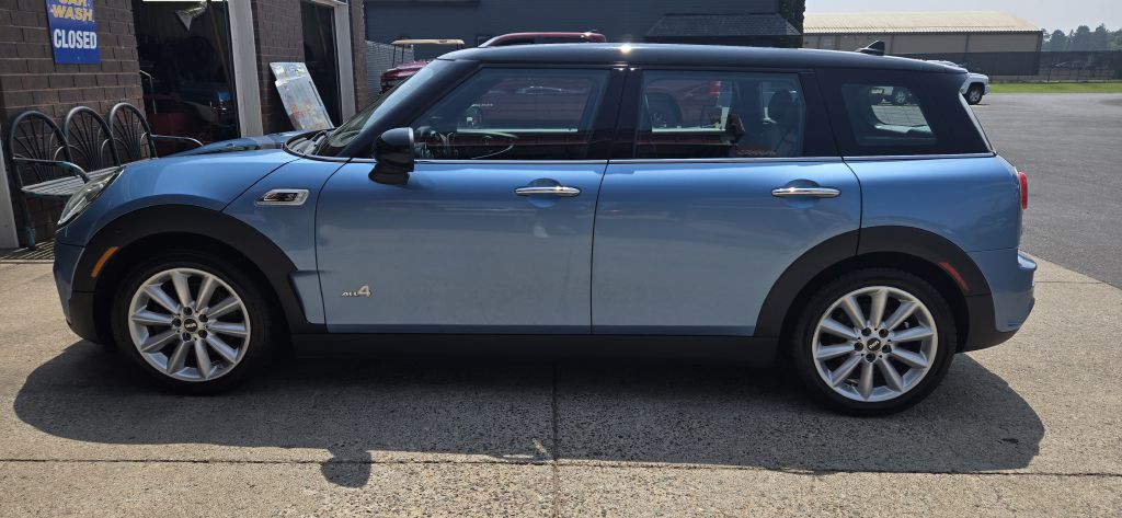 2017 MINI Cooper Image 2