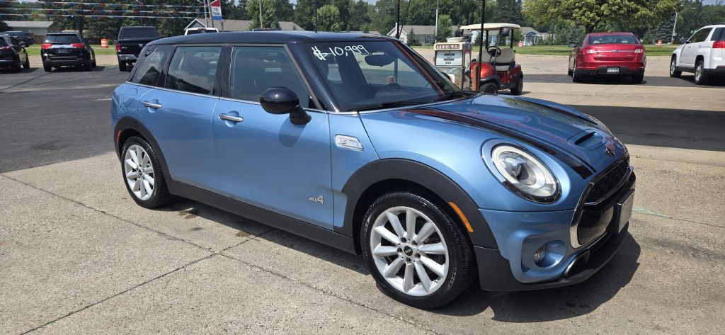 2017 MINI Cooper Image 4