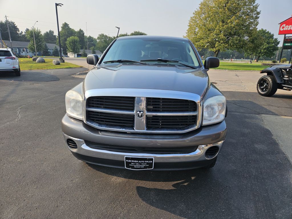 2008 Dodge Ram 1500 Image 2
