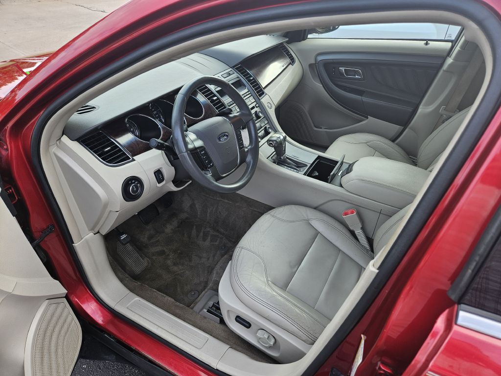 2012 Ford Taurus Image 5