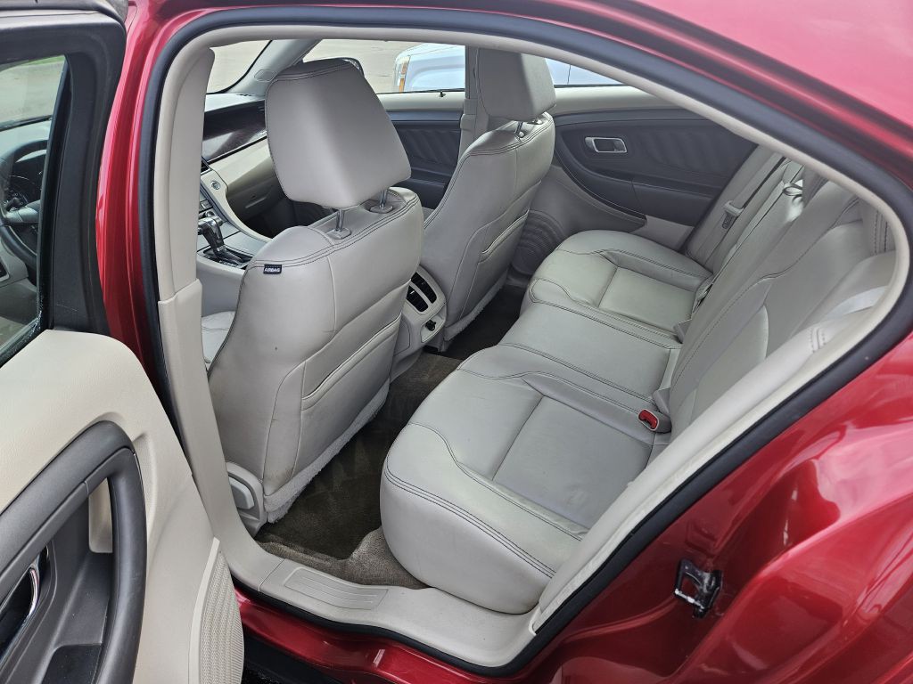 2012 Ford Taurus Image 7
