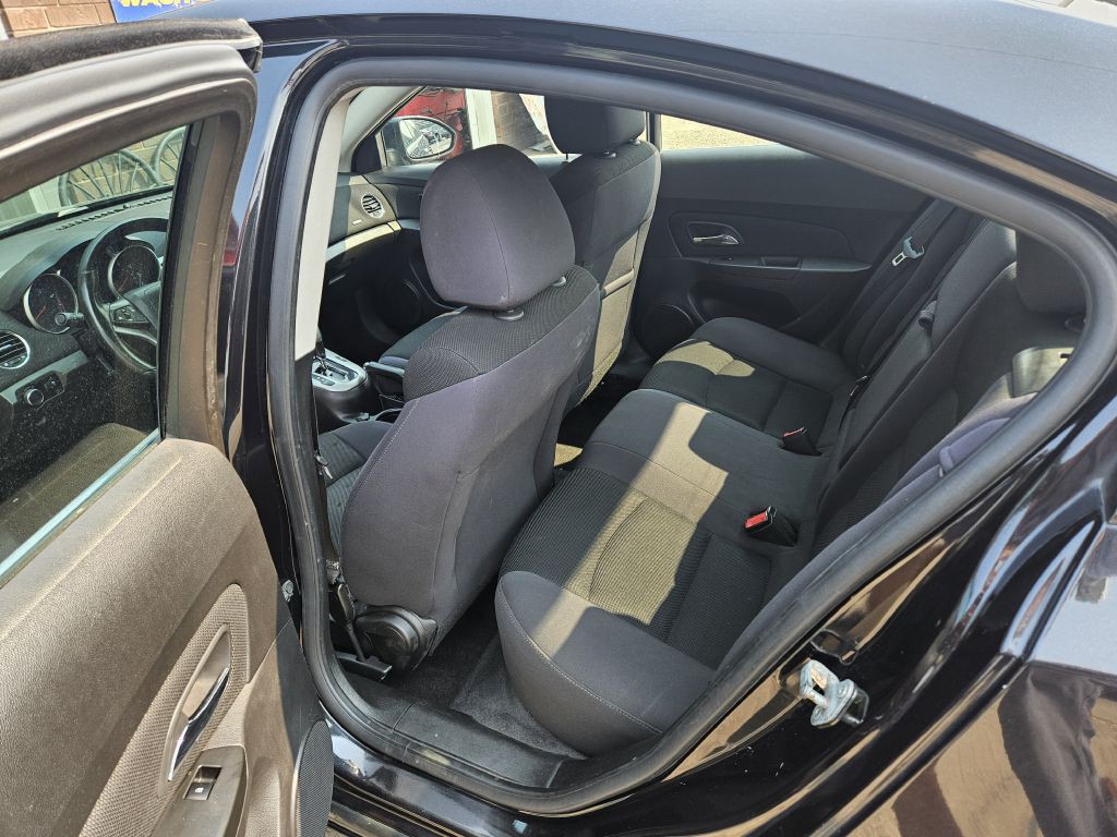 2012 Chevrolet Cruze Image 7