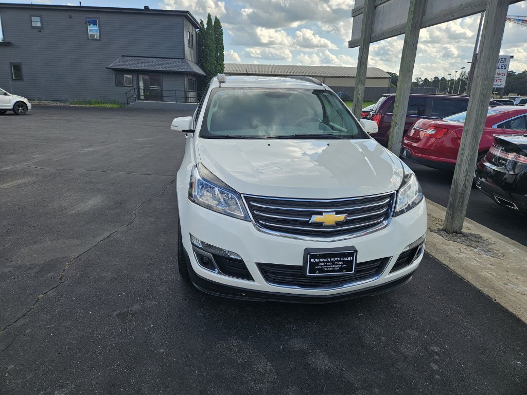 2015 Chevrolet Traverse Image 2