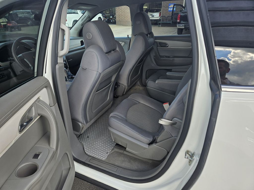 2015 Chevrolet Traverse Image 8