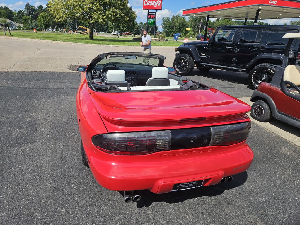 1997 Pontiac Firebird Image 4