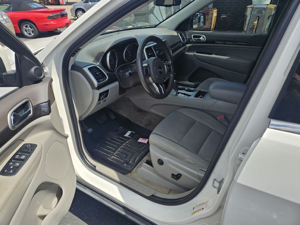 2012 Jeep Grand Cherokee Image 4