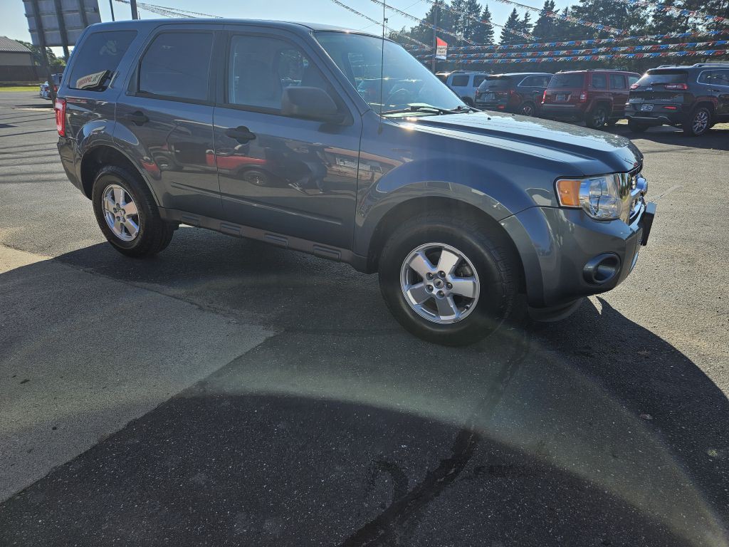 2011 Ford Escape Image 1