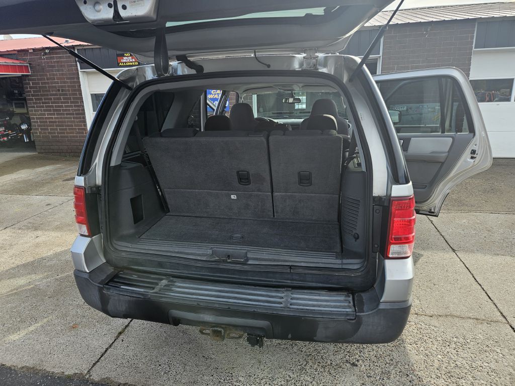 2004 Ford Expedition Image 4
