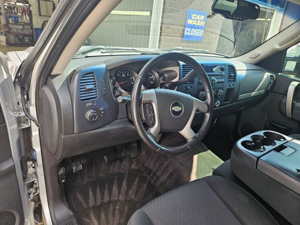 2010 Chevrolet Silverado 1500 Image 6