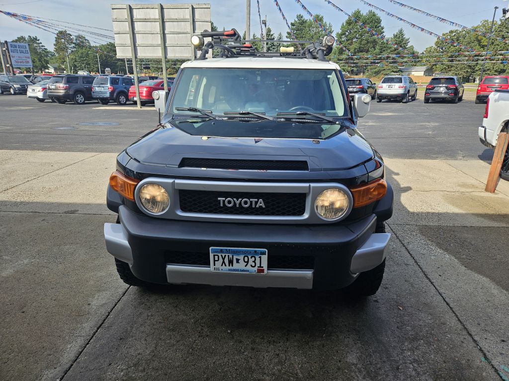 2012 Toyota FJ Cruiser Image 2
