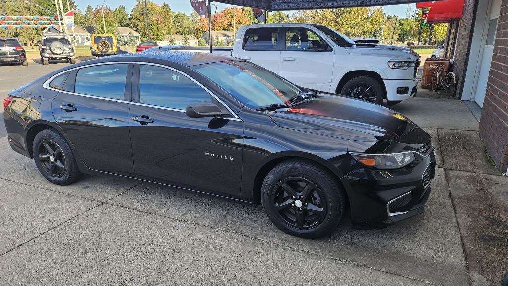 2016 Chevrolet Malibu Image 3