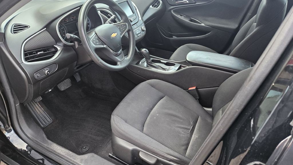 2016 Chevrolet Malibu Image 5