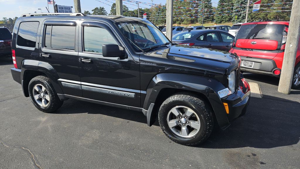 2008 Jeep Liberty Image 1