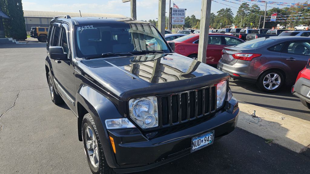 2008 Jeep Liberty Image 2