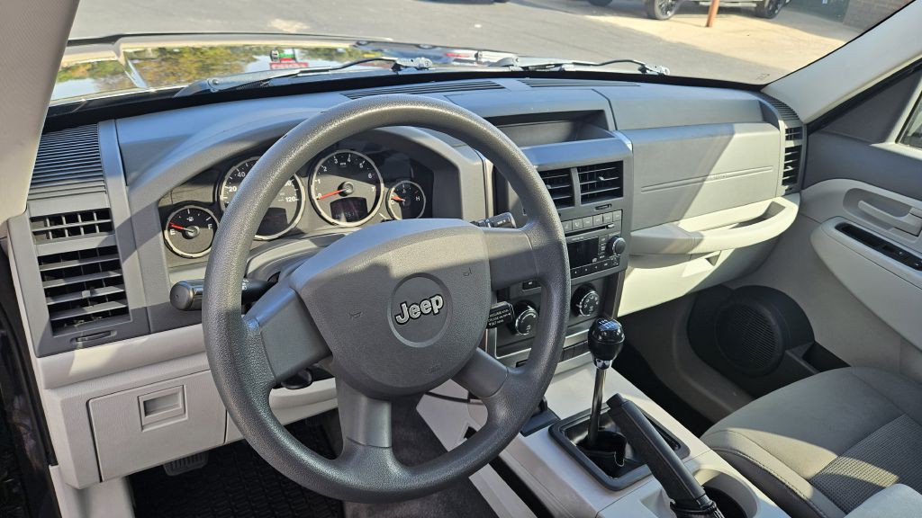 2008 Jeep Liberty Image 6