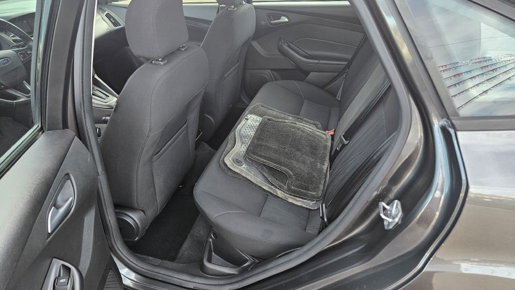 2015 Ford Focus Image 7