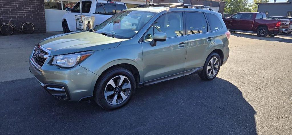 2018 Subaru Forester Image 1