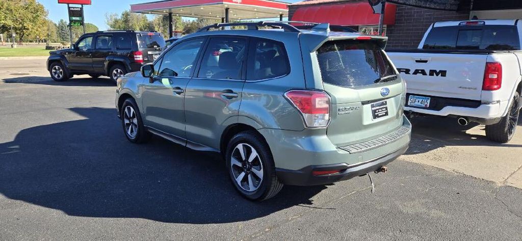 2018 Subaru Forester Image 3