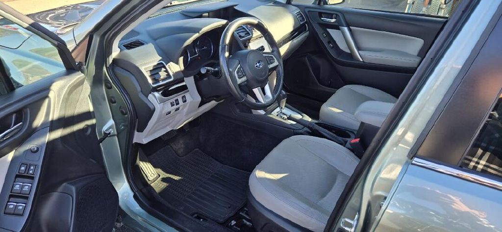 2018 Subaru Forester Image 6