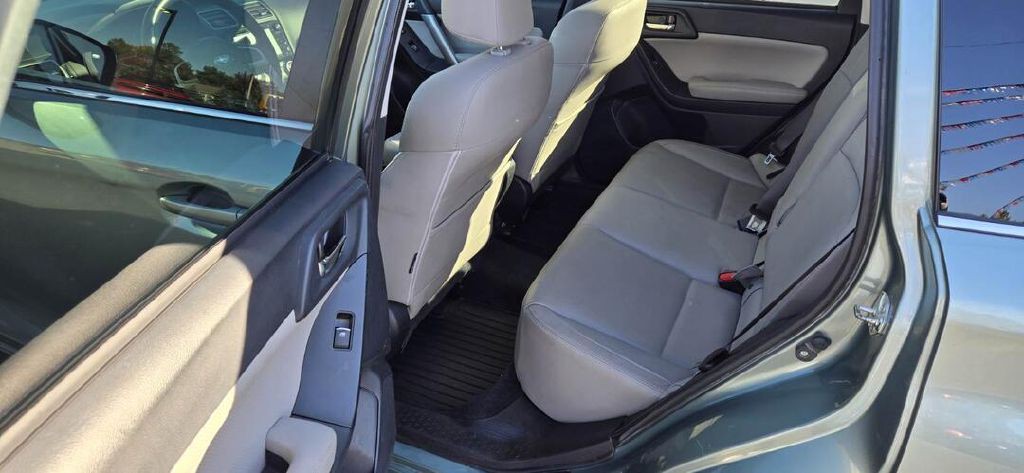 2018 Subaru Forester Image 7