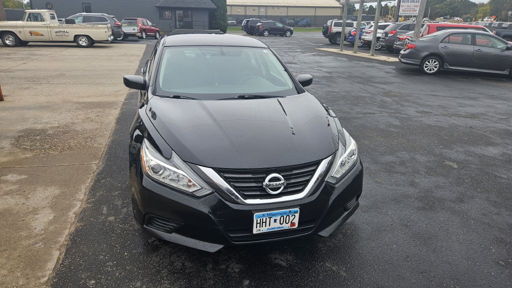 2017 Nissan Altima Image 3