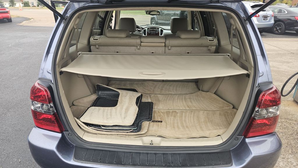 2004 Toyota Highlander Image 8