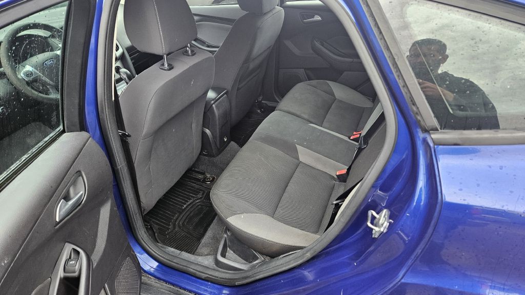 2012 Ford Focus Image 7