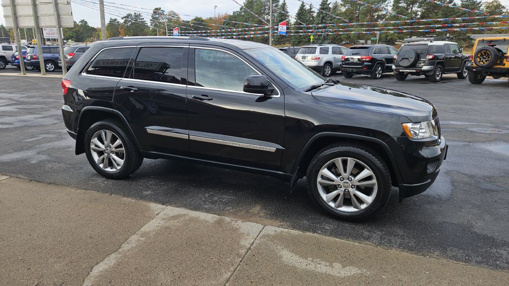 2012 Jeep Grand Cherokee Image 1