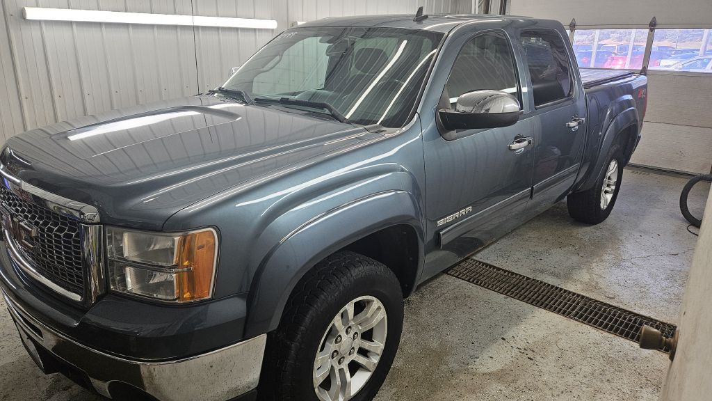 2011 GMC Sierra Image 3