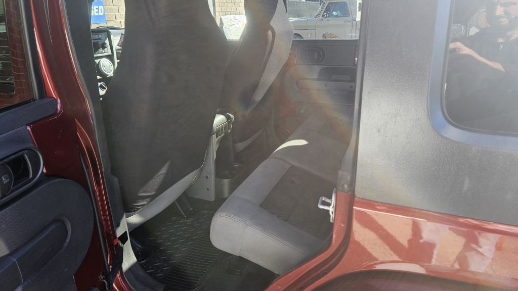 2010 Jeep Wrangler Unlimited Image 6