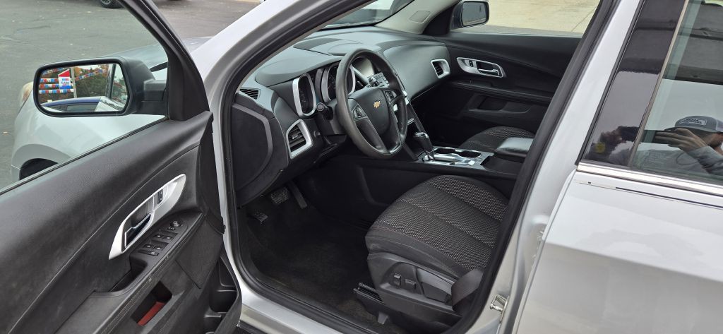 2017 Chevrolet Equinox Image 7