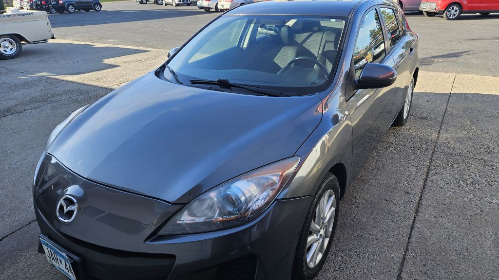 2013 Mazda Mazda3 Image 2