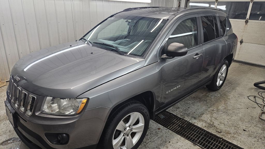 2011 Jeep Compass Image 3