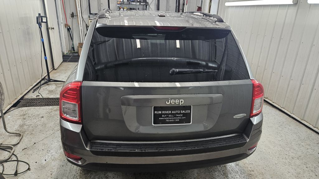 2011 Jeep Compass Image 4