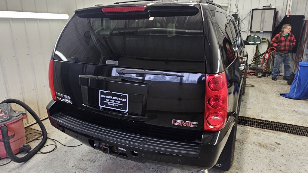 2010 GMC Yukon Image 4
